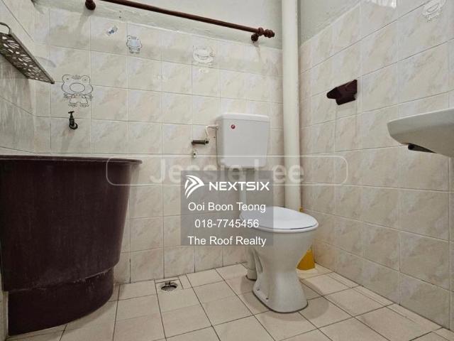 It’s only 5 minutes from Eco Botanic, and the location is very convenient for those travelling to Singapore, with easy access within just 5 minutes