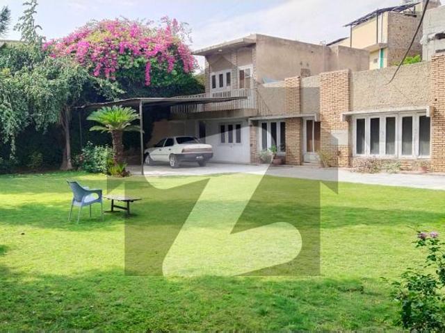 Italian Design House For Sale University Town