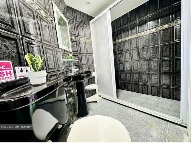 Ivory Heights D22, Condominium