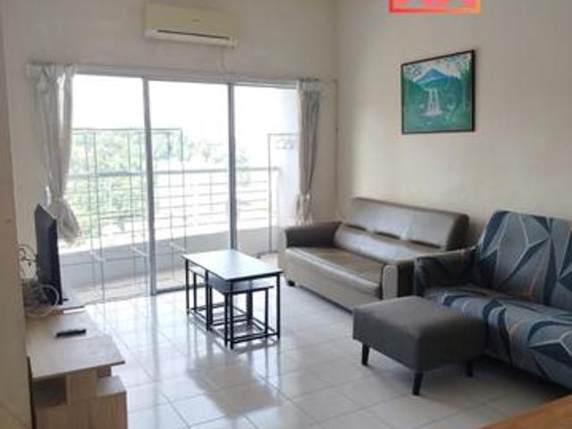 Ivory Plaza University Place 1000 sq ft High Floor Nice View Near USM