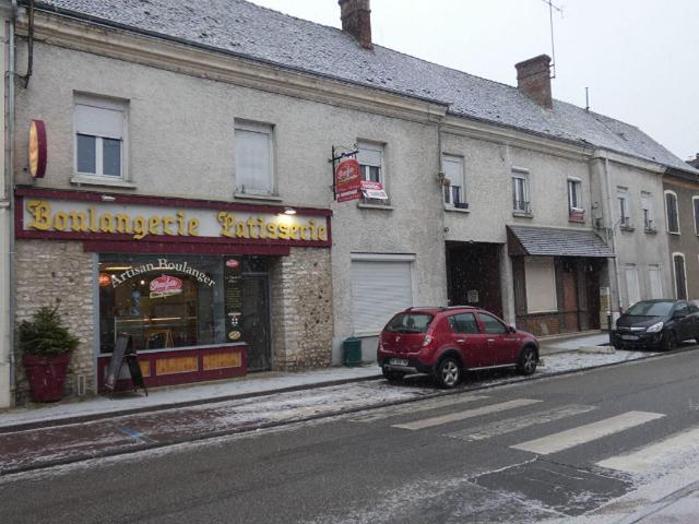 Ivry la Bataille Vente Immeuble 27