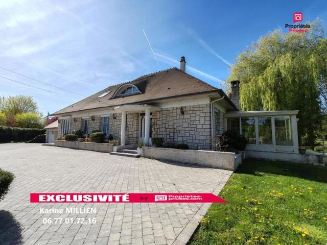 IVRY LA BATAILLE 27540 Maison individuelle avec véranda chauffée 1 étage 4 chambres Double garage Quart port Piscine Hors Sol Chauffée Terrain d'env. 3300 m² 468000 HAI