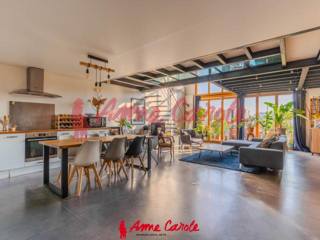 IVRY SUR SEINE 4 PIÈCES À L’ESPRIT LOFT PARKING ET TERRASSE