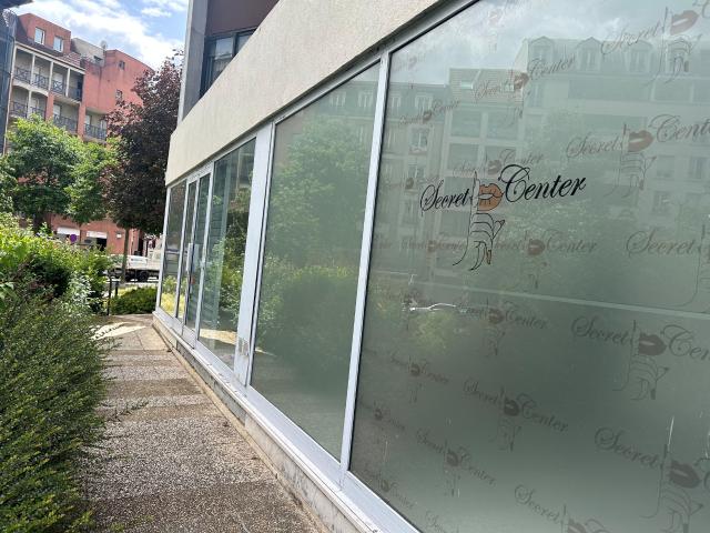 Ivry sur Seine: un local commercial d'une surface totale de 350m2