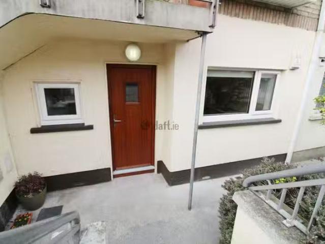 Ivy Court, Beaumont Woods, Beaumont, Dublin 9 is for rent