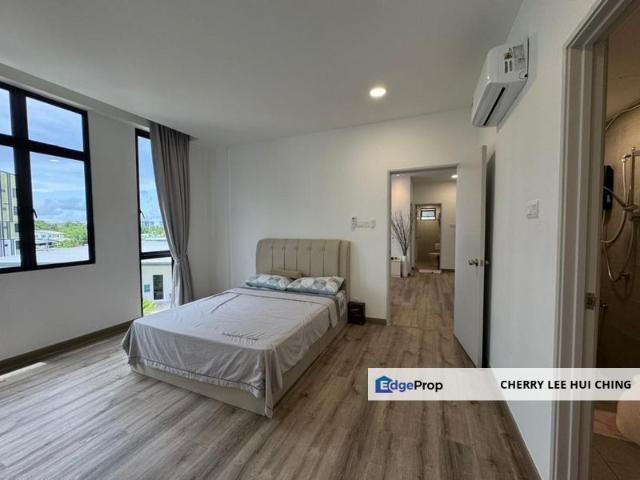 Ixora Court