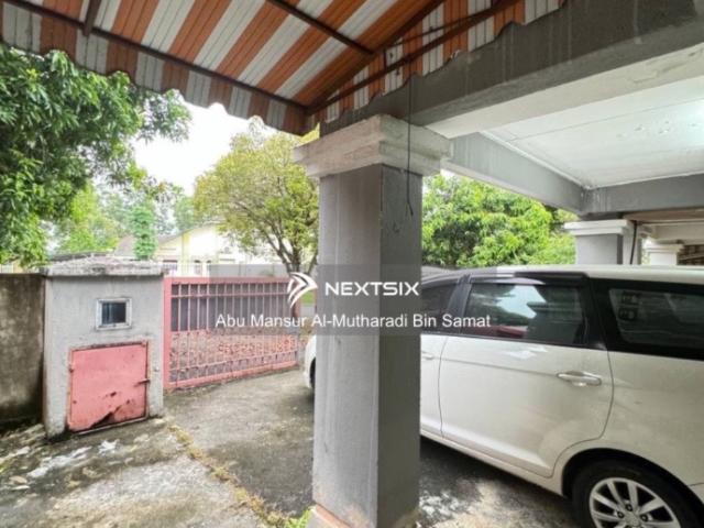 Ixora Court FOR SALE RM530,000 Located next to the new Muara Tuang–Stutong Baru Expressway, offering great accessibility and convenience Suitable for own stay/ investment with strong rental potential