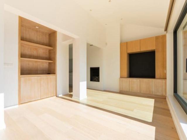 IXELLES Triplex apartment in the Brugmann district