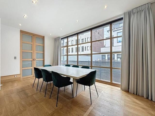 Ixelles: 3 bedrooms with furnished office + terrace