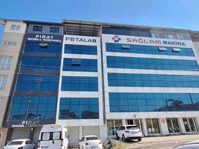 IZMIR BUCA ADATEPE BEGOS'TA 6 KATLI KOMPLE BINA