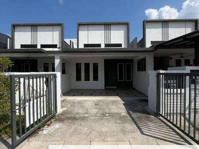 J1 Residence Taman Jenderam Lestari