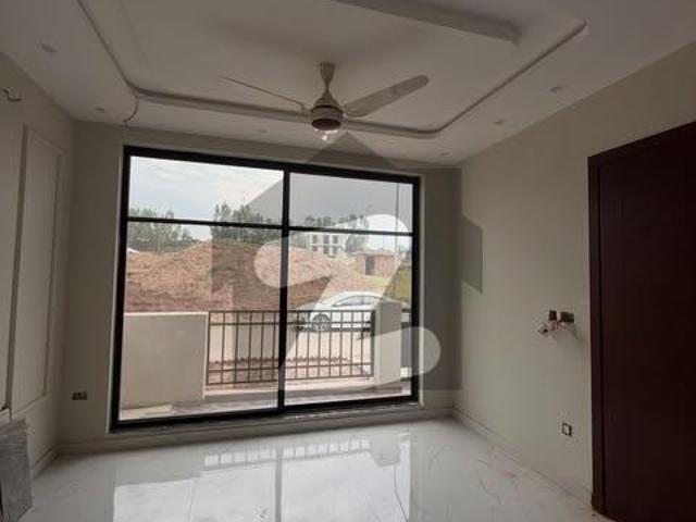 J block 5 Marla Luxury Villa Park View Block J