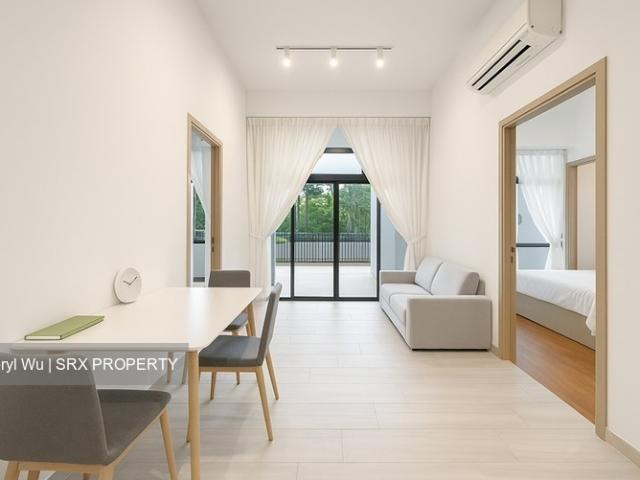 J Gateway D22, Condominium