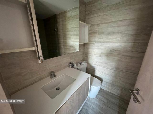 J Gateway D22, Condominium