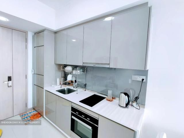J Gateway D22, Condominium
