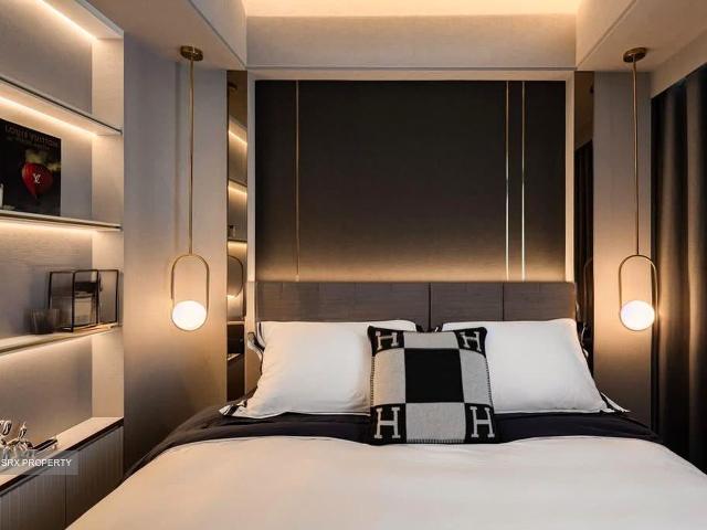 J Gateway D22, Condominium