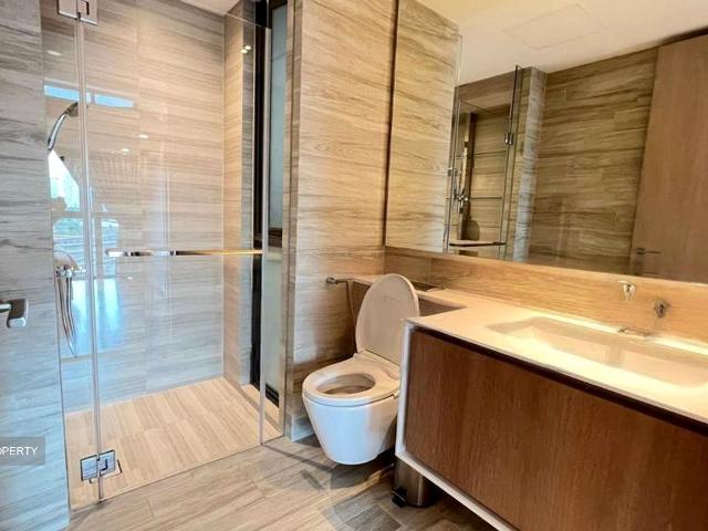 J Gateway D22, Condominium