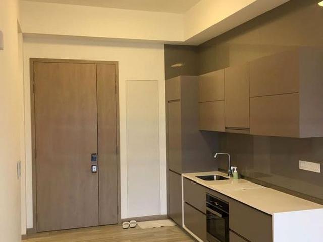 J Gateway D22, Condominium