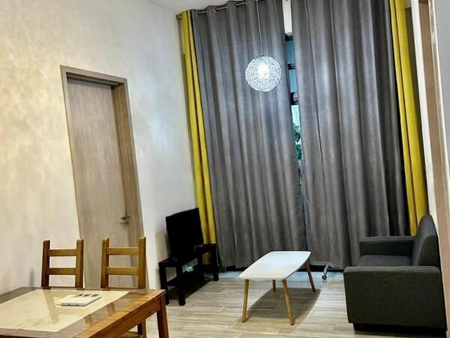 J Gateway D22, Condominium
