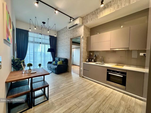J Gateway D22, Condominium
