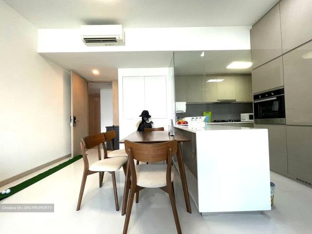 J Gateway D22, Condominium