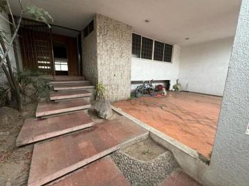 JCE CASA EN VENTA, FRACC. PRIMAVERA, ZONA CENTRO