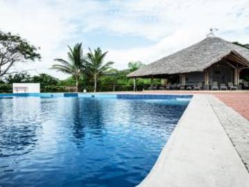 Jama Manabí Casa de venta en urbanización privada Playa Escondida