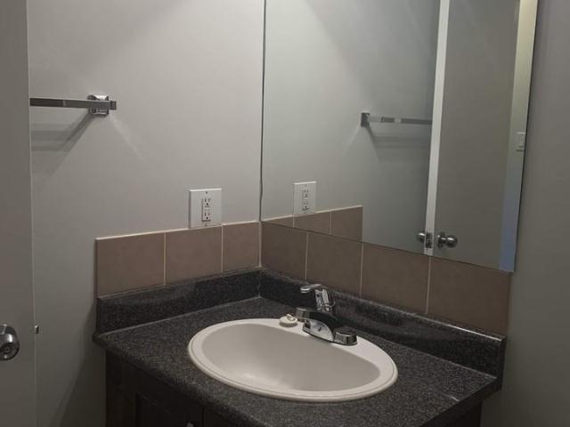 Jamen Manor 1 Bedroom Apartment for Rent at 10725 80 Ave Nw, Edmonton, AB T6E 1V7 Queen Alexandra
