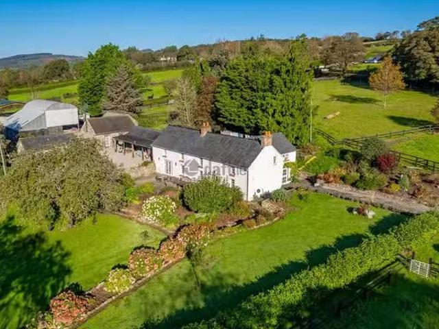 Jamestown, Piltown, Co. Kilkenny is for rent
