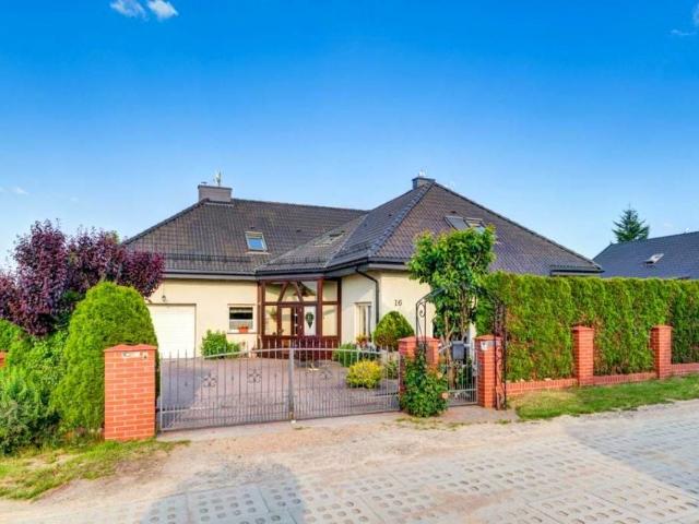 Jana Pawła II 233,99 m², Żukowo