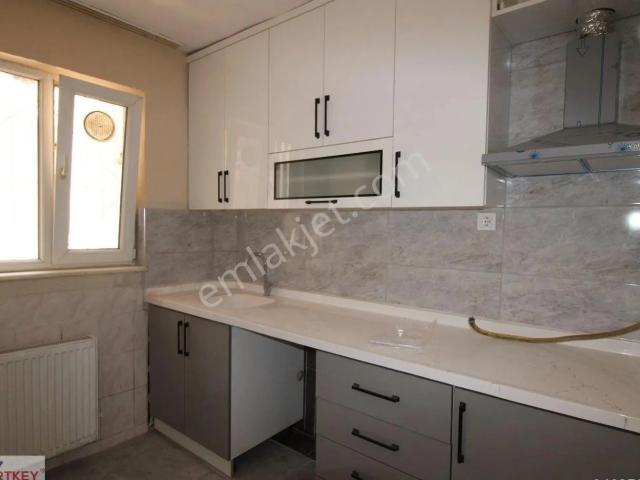 Jandarma Komutanlığı Ve Altıeylül Fen Lisesi Yakını 2+1 Daire