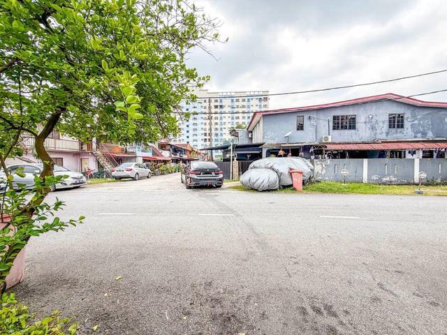 JACKPOT North Non Bumi Double Storey Taman Medan PJS 2 Petaling Jaya