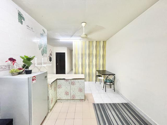 Jackpot Unit For Sale Lower Floor Fully Setup Bilik