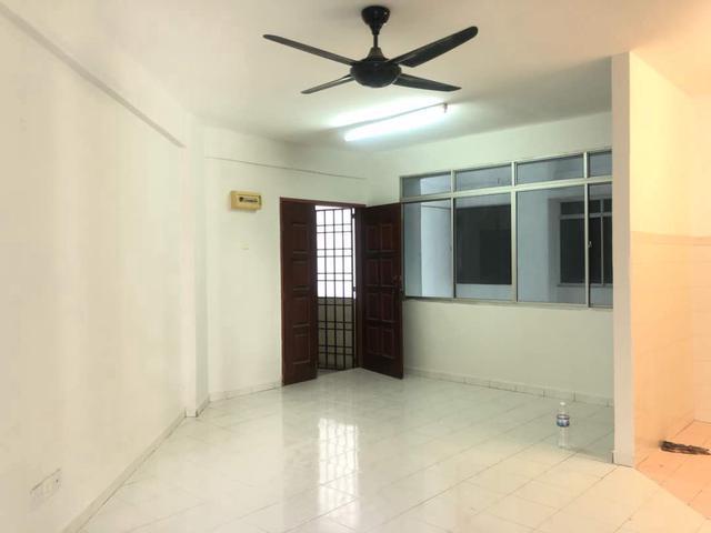 Jade View 750sf Pool View Block 300 Direct Owner Full Loan Gelugor