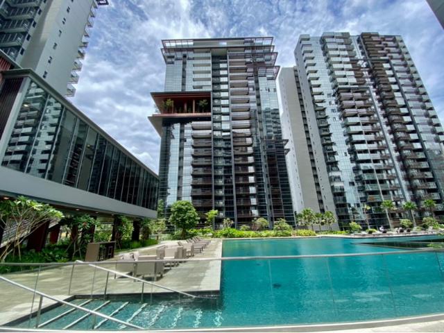 JadeScape Condominium For Sale, $1,080,000, 1 Bed 1 Bath 527 sqft $2,049.00 psf