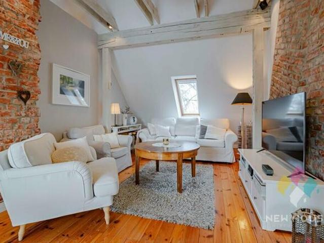 Jagiellończyka, loftowy apartament na II piętrze