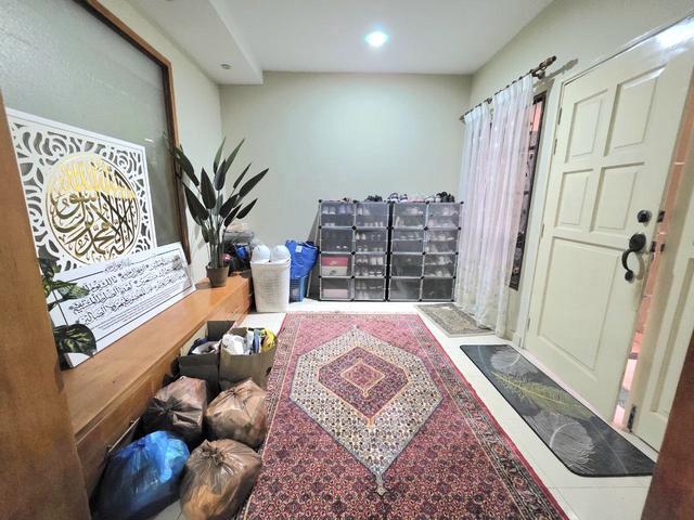 Jalan Adang Bukit Jelutong 2Storey Superlink Shah Alam 5 ROOMS