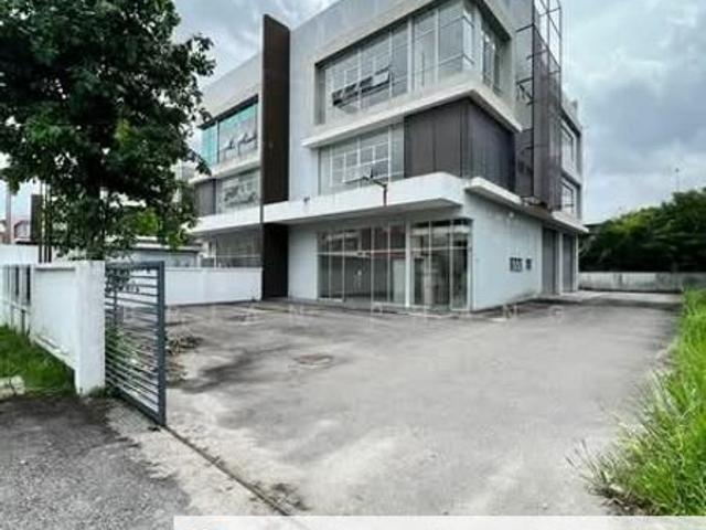 Jalan Astaka U8/84, 3 Storey Corporate office, iparc 1