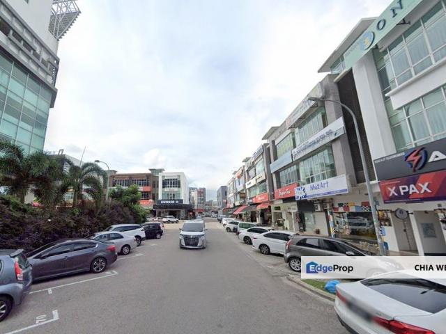 Jalan Austin Heights