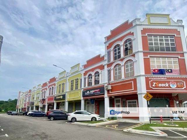 Jalan Austin Heights