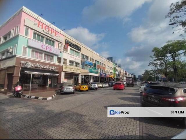 Jalan Austin Heights