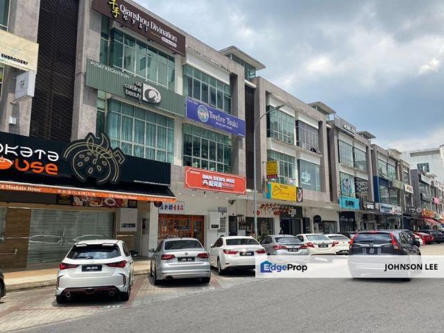 Jalan Austin Heights