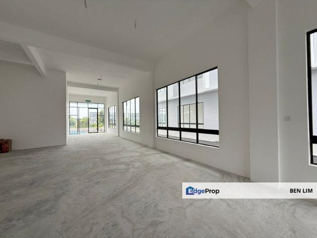 Jalan Austin Heights