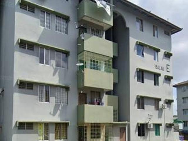 Jalan Balau 16 Flat Taman Rinting Renovated New Painting Masai