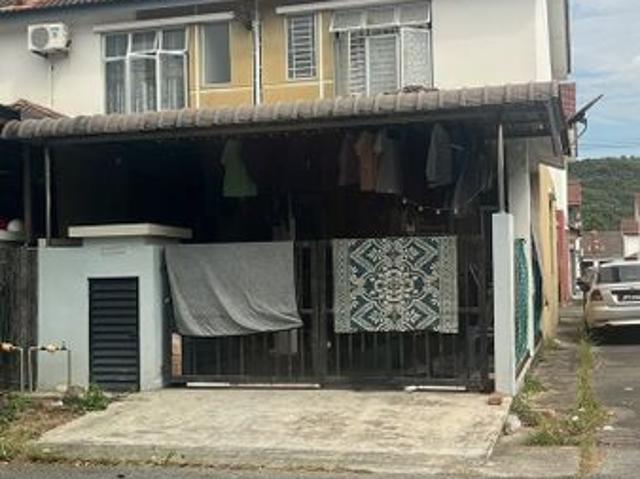 Jalan Bayu, Nusa Bayu, Gelang Patah