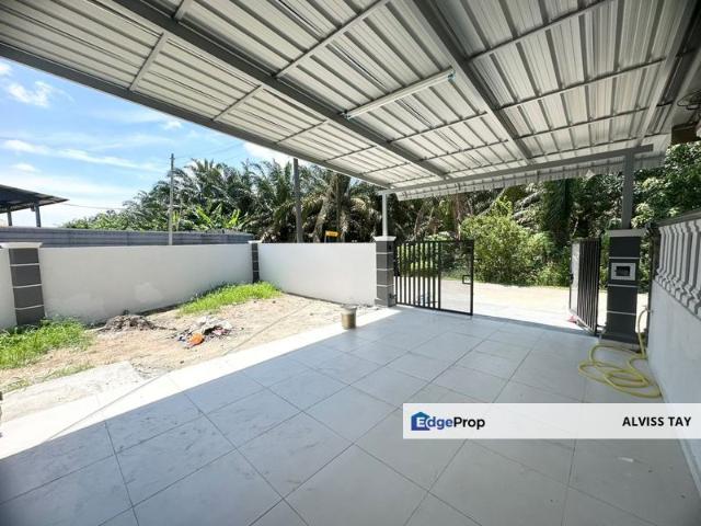 Jalan Berjaya 7, Taman Berjaya, Yong Peng / Double Storey Low Cost Corner Lot