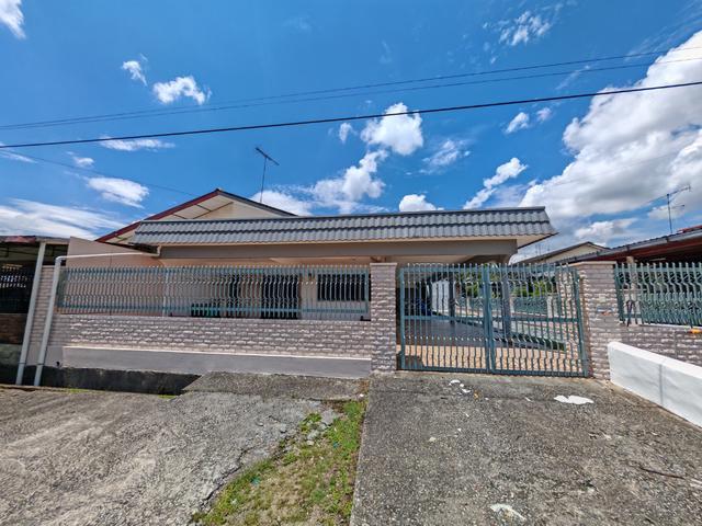 Jalan Bunga Ros Kulai Single Storey Semi D House for Rent