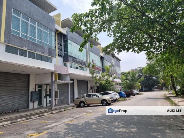 Jalan Bukit Kemuning