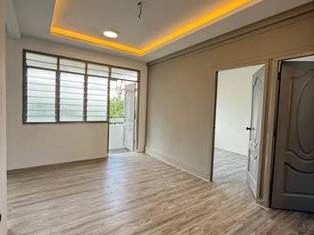 Jalan Camar Taman Perling Low Cost Flat