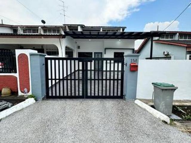 Jalan Camar Taman Perling Single storey terrace Endlot 3 Bed 2 Bath